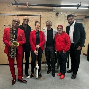 Kirk Whalum Instagram - I NEVER GET BORED with this crew of geniuses! #KirkWhalumBand @stixfinnie, @andrealisa.comm, @john.stoddart, @ezra_sound, @bruthab76

#OnTheRoad #MusicLife #BandLife #Travel #KirkWhalum #Humanité #CrosstownArts #SessionBandApp #KafeKirk #JazzInTheStudio #BealeStreet #Jazz #SmoothJazz #Sax #Saxophone #SaxLife #PMauriatSaxophones #JodyJazz #BostonSaxShop #SDSystems #LetsHang #TheSaxLoft