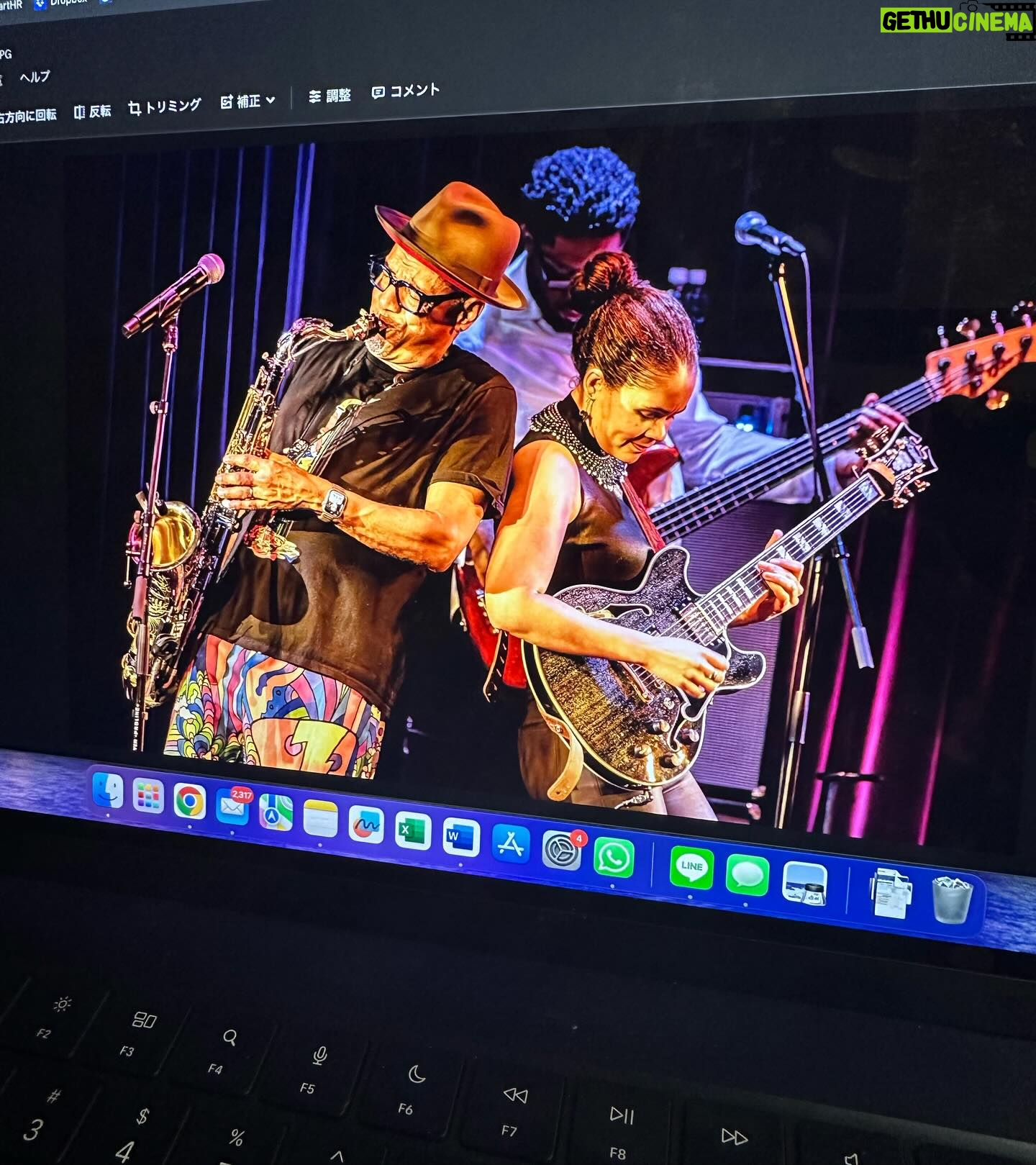 Kirk Whalum - 1.3K Likes - @bluenotetokyo MO ICHI DOE! (One more time) Always such an amazing experience 🙏🏾 #thekirkwhalumband @stixfinnie @bruthab76 @john.stoddart @andrealisa.comm
