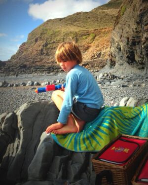 Kirstie Allsopp Instagram - Bay is 18 today and I am the mother of an adult son. Wow! When did that happen, when did our 11lb 11oz bouncing baby become a grown up? Luckily he is still the same immensely sunny, kind and generous creature he always was. I am hugely proud of the man he is and the fact that in many ways he has not changed one jot. So to all the other parents out there a bit worried about what happens when their children grow up, don’t, it is just another stage and just as joyful as the others, but do hold on to every moment. ❤️ 
PS Balloon arches are not as easy as they look 😳