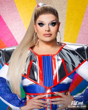 Kitty Scott-Claus Instagram - This kitty don’t bite! 🐾 @kittyscottclaus is ready for #GlobalAllStars – starts streaming AUGUST 16 on @paramountplus! 💋