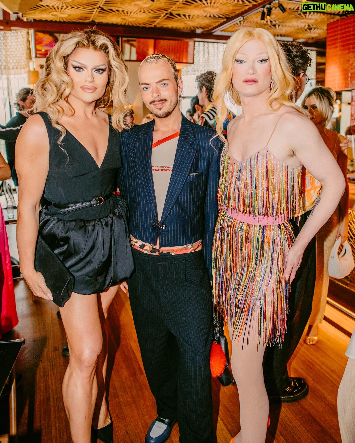Kitty Scott-Claus - 3.1K Likes - Pink Noise Launch party!
Had the best time at @thestandardlondon launching @pinknoisefund 💖💖💖 organised by the most incredible team. Thank you so much @glynfussell @jamietagg @mightyhoopla for the best night!!
📸 @karla.lizethephoto
Dress @ohpolly
Hair @stevenaustinhairartist