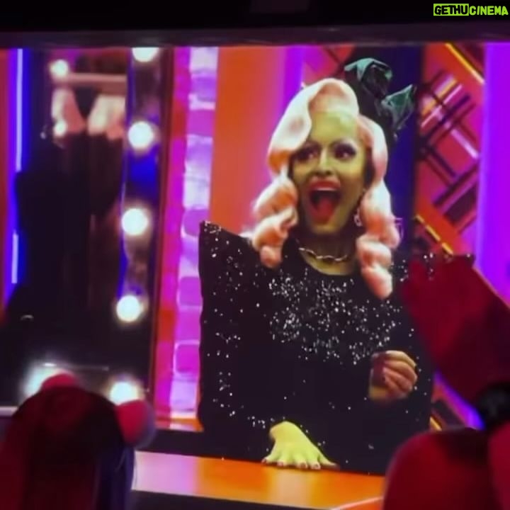 Kitty Scott-Claus - 2.8K Likes - Who else can’t wait to watch the first episode of season 5 of @dragraceukbbc 🙌🏼💖