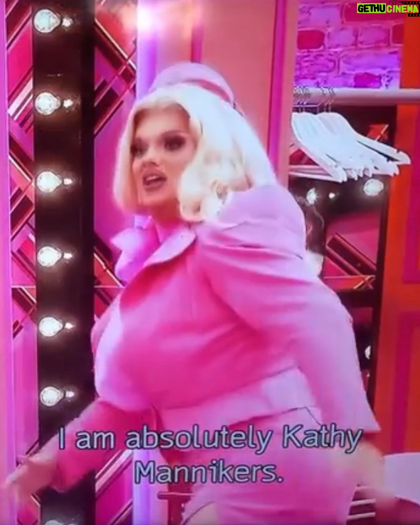 Kitty Scott-Claus - 2.8K Likes - Who else can’t wait to watch the first episode of season 5 of @dragraceukbbc 🙌🏼💖