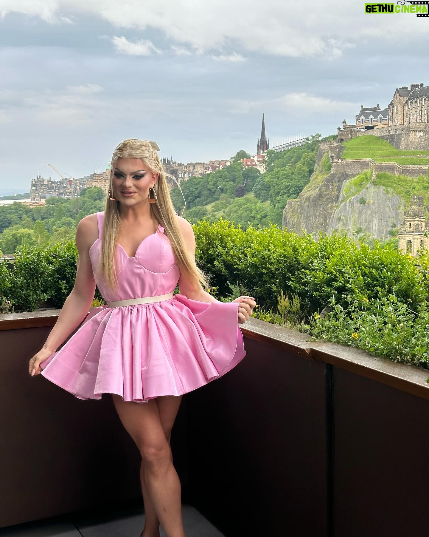 Kitty Scott-Claus - 4.9K Likes - June dump 🥰🫶🏼🏳️🌈🏳️⚧️💖