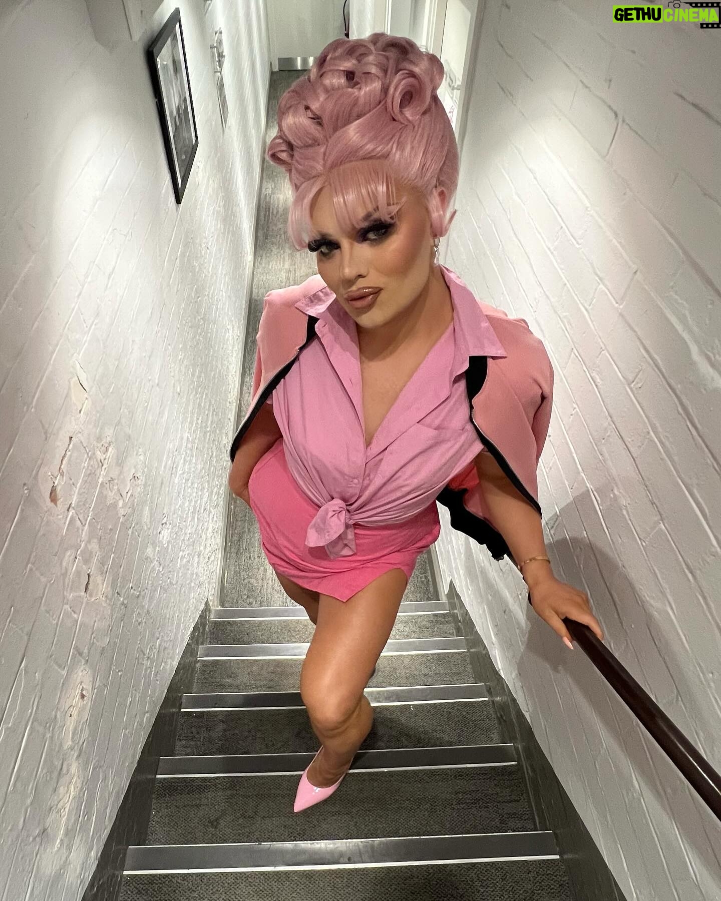 Kitty Scott-Claus - 6.6K Likes - On my way to drop out of beauty school.. still looking for Danny and Sandy. Playing Frenchy has been such a dream 💖💅🏻👏🏼 Can we do @coolriderlive all over again please! Thank you so much @thelondonpalladium @tuckshopuk and to the most INCREDIBLE audience! Can we go back BACK to school again soon! Xoxo
Hair @howsyourheadwigs styled by @walklettwigs
First photo taken by @courtneyebowman who begged for a photo credit like it’s 2019