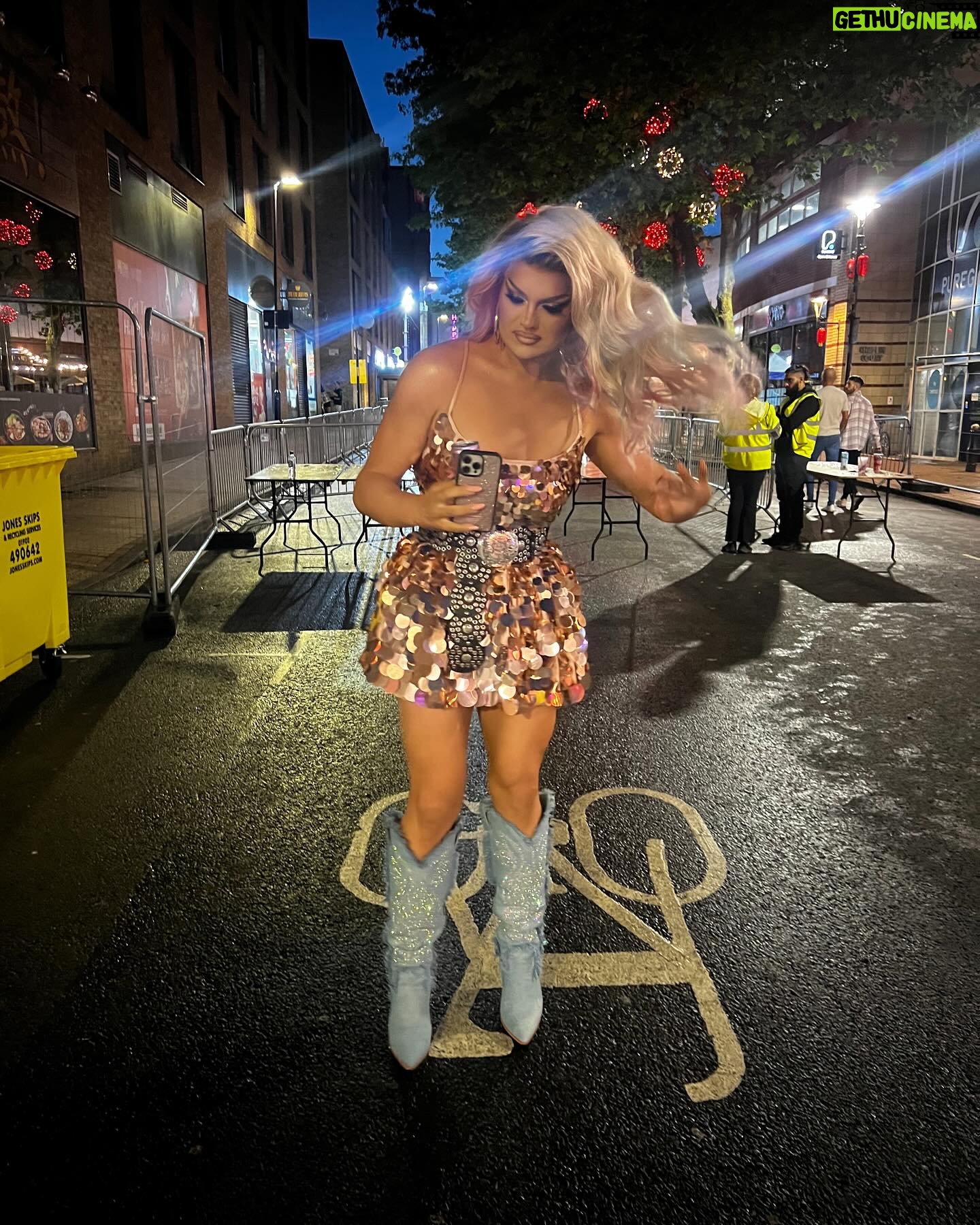 Kitty Scott-Claus - 9.1K Likes - Birmingham Pride ✅
Thank you so much for having me @thenightingaleclub @blanche_dragqueen! Had the best night celebrating @birminghampridefestival last night! 💖🏳️🌈🏳️⚧️🙌🏼
Hair @stevenaustinhairartist