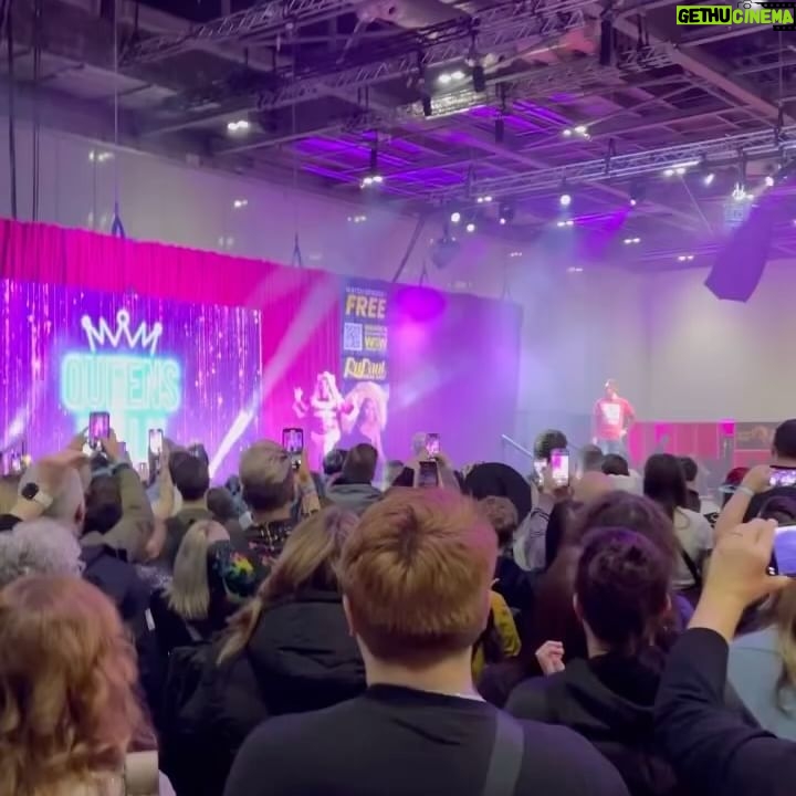 Kitty Scott-Claus - 3.4K Likes - Save a Cowboy, ride a tiny little horse 🐎
DragCon day 1 dump xoxo @rupaulsdragcon
Look by @joshuahansler
Hair by @stevenaustinhairartist