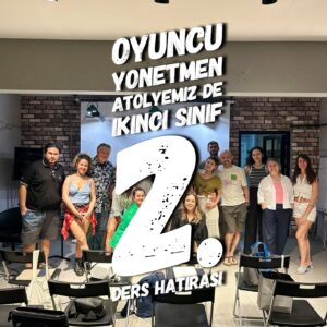 Kıvanç Baruönü Instagram - İnsan en güzel öğretirken öğreniyormuş, bilgi paylaştıkça çoğalıyormuş… Tüm bunların kuru sözlerden ibaret olmadığını görmemi sağladığınız için sizlere teşekkür ederim. Bu kare dört saat süren bir atölyenin sonunda çekildi, hala yüzler gülüyorsa ne mutlu bana… @odistudio @organicfilm  herkes kendini etiketlesin uğraştırmayın şimdi beni:)