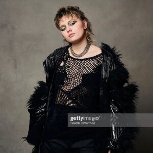Kizzy Edgell Instagram - such a wonderful night :) loved getting to make a little speech thank everyone involved with heartstopper, it makes me SO sentimental 
styled by the fantastic @callumsmitth 
makeup by the wonderful @sorchamakeupartist 
haircut by @diandraferreira_ 
wearing @jeanlouiecastillo @undergroundengland.since1981 @lagworld @lucianclothing @alexandra_klimek