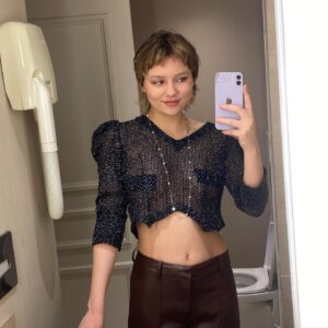 Kizzy Edgell Instagram - Bathroom photo ft KT tape