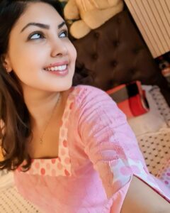Actress Komal Jha HD Instagram Photos and Wallpapers August 2024