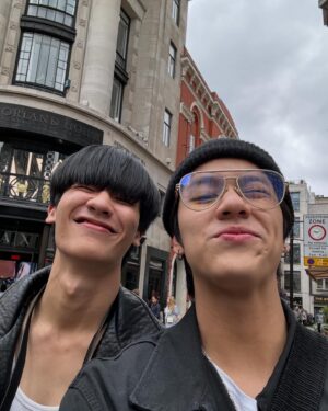 Korapat Kirdpan Instagram - Selfie Like a Tourist at London