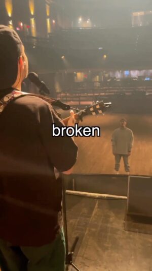 Koriass Instagram - ⠀⠀⠀⠀⠀⠀⠀⠀
2000 fois merci 🙏🏼🖤
Broken ft. @koriassreal et le MTELUS ‼️
10/12/2022 

@117_records ✨