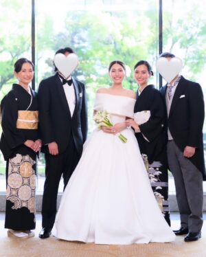 Kotoko Yamaga Instagram - はんにゃの結婚式のデータ✨
家族写真多め😍

チャペルでの入場シーンでも、はんにゃへの一言でも、父のスピーチでも、泣きまくった一日。
はんにゃは輝いていて世界で一番綺麗だった😍🤍✨

#お姉ちゃん