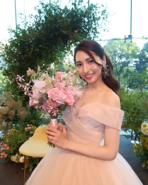 Kotoko Yamaga Instagram - 今日は、、、

世界で一番大好きなお姉ちゃんの結婚式！！！
✨🤍💐💖😭✨✨

幸せな時間でした！！

すごく綺麗で、幸せそうで、私も嬉しい気持ちでいっぱいになったよ。
泣かないと思ったのに号泣してしまった。
きっと私は、はんにゃが思うよりも、はんにゃのことを大好きで、大切に思っているんだと再確認した一日。

ずっと幸せでいてね！！！
大好きだよ、ずっと幸せでいてね☺️✨
