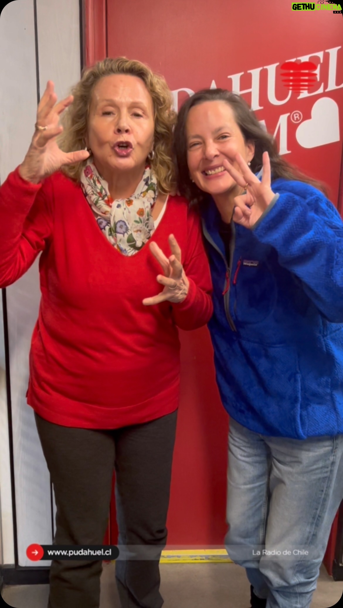 Krishna de Caso - 3.5K Likes - ¿Ya estás sintonizando la 90.5 FM 📻? En “Los Caminos de la Vida” nuestras @krishnadecaso y @elidecaso te acompañan para hablar sobre #crecimientopersonal ❤️
Hoy conversamos sobre la vejez. ¿Cómo te cuidas desde ya para una vejez plena? Y si ya estás en esa edad, ¿Haces cosas por ti? ¿Tienes buenos hábitos? Cuéntanos 👇🏻
#RadioPudahuel #LaRadioDeChile #PudahuelEsMiRadio