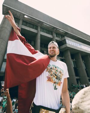 Kristaps Porziņģis Instagram - TRIUMPH

This day will forever remain special for me. 
Thank you Boston! ☘️☘️☘️