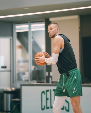 Kristaps Porziņģis Instagram - working his way back 💪