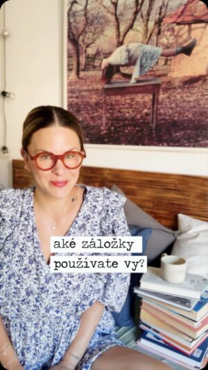 Kristína Tormová Instagram - Záložky fo knižiek! Toto sú #randomky a toto je reelsko o súťaži o knižky vydavateľstva Tatran 📚📚 stačí postnuť na svoj profil (foto/video) vaše random záložky, ktoré používate, označiť @vydavatelstvo_tatran a použiť hešteg #randomky 
.
Súťaží sa o kopec knižiek do 14.8.2024
.
#spolupraca