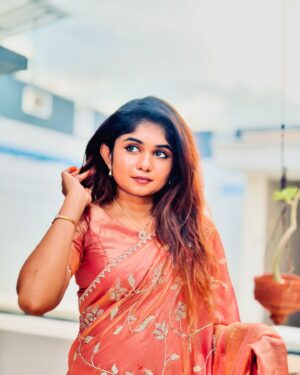 Kriti vamshini Instagram - Sita mahalaxmi🦋

#tamilmuser #reelsinstagram #tamil #mrunalthakur #sitaramam
