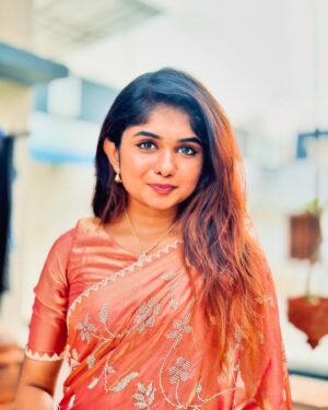 Kriti vamshini Instagram - Sita mahalaxmi🦋

#tamilmuser #reelsinstagram #tamil #mrunalthakur #sitaramam