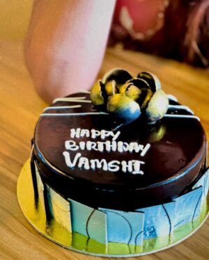Kriti vamshini Instagram - …and it went like🌺❤️

#birthdaydump #22 #tamilmuser