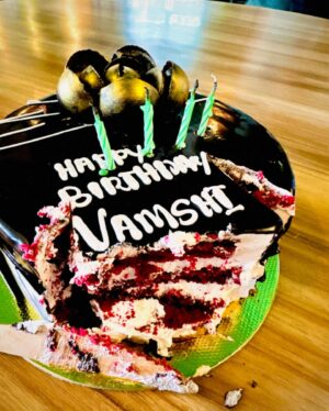 Kriti vamshini Instagram - …and it went like🌺❤️

#birthdaydump #22 #tamilmuser