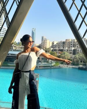 Krystle D'Souza Instagram - Zara puch ke tu das ki nahi ki ay sach mere dil nu 🫶🏼