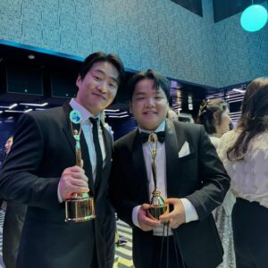 Kwak Joon-bin Instagram - 아직도 심장이 안뛴다
청룡의 밤

#청룡