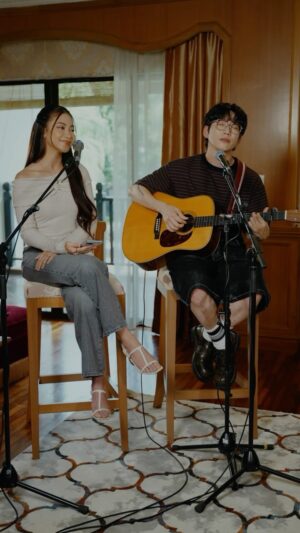 Kwon Jeong-yeol Instagram - All my life is you ♾️🤍✨ @10cm_official