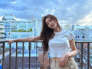 Kwon Na-ra Instagram - 🩵