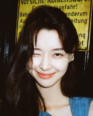 Kwon Na-ra Instagram - 🩵