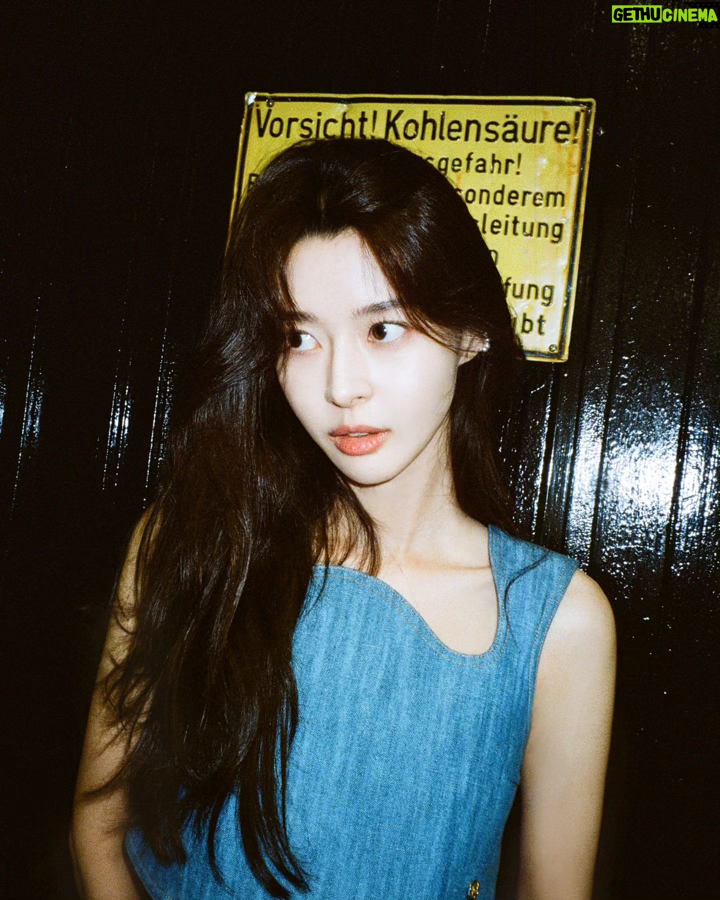 Kwon Na-ra - 229.8K Likes - 🩵