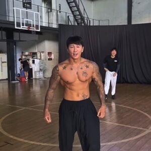 Kwon Tae-ho Instagram - 17대1
.
#서울액션스쿨 #액션스쿨 #seoulactionschool #actionschool #brucelee #jackychan
#action #wushu #kungfu #MarshalArt #봉술 #stunt #stuntman #다찌마리 #복싱  #judo  #streetfight #쿵푸 #physique #kicks #samurai #boxing #ufc  #ultimatebeastmaster #ninja  #action  #drunkenkungfu #kick