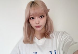 Kyary Pamyu Pamyu Instagram - ちょ〜っとだけピンクシャンプーしてみた🤏🏻