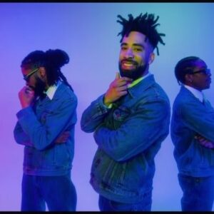 Kyle Harvey Instagram - WOAH MUSIC VIDEO OUT NOW :)

🕺🏽 🕺🏽 🕺🏽 🕺🏽 

Tag a friend who needs to experience SMYLE AGAIN LIVE 

Dir: @jakobowens 
Prod: @alldayrecess 
Prod: @sushiceej 
Choreo: @kingkai.official 
Dancer: @jimmyweeden333 
Dancer: @darriosooe._
Stylist: @marquisemiller
Stylist: @aaronchristmon