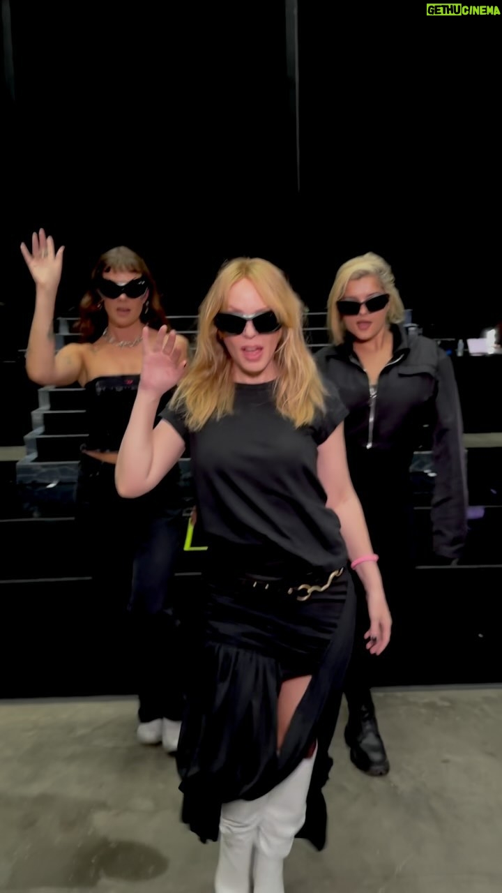 Kylie Minogue - 138.7K Likes - 💗MY OH MY💗 is out now!!
