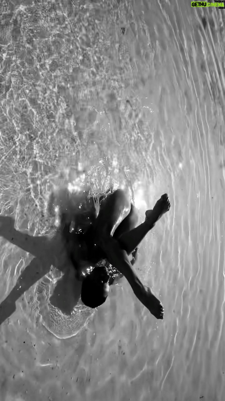 Kylie Shea - 13.9K Likes - 👽🧜🏽♀️ 🎞️ @pointechronicles
@leica_camera the lost mermaid files . xxxooo
🎵 @hermusicofficial Focus