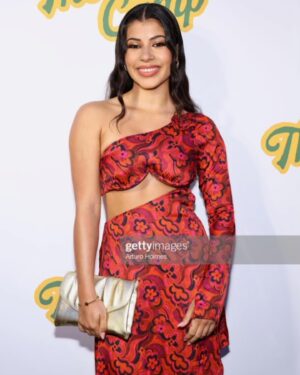 Kyndra Sanchez Instagram - @TheaterCampTheMovie Premiere ✨
Cannot wait for you all to meet Darla on Friday at your nearest movie theater!!💗💗