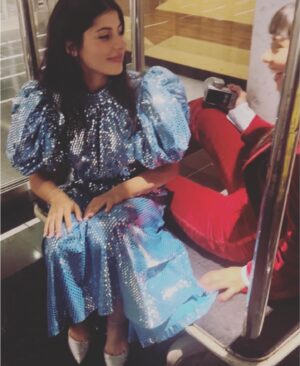 Kyndra Sanchez Instagram - Roses are red, violets are blue