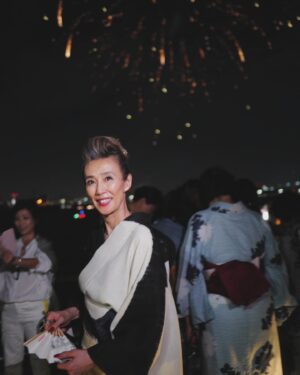 Kyoko Hasegawa Instagram - 夏の思ひ出。
#屋形船#fireworks#summermemories