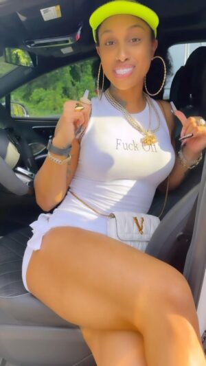 La Love The Boss Instagram - Even My @nly Fan$ Spin Em Like A Ceiling Fan 🤑🤑💲💲💲 #Dolla$igns Out Now EVERYWHERE! 🎶