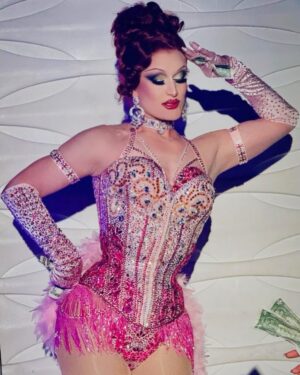 Lady Camden Instagram - Just a pink pony girl… on the stage in my heels. It’s where I belong. 🐴🎀💖
.
.
Had the best time at @playnashville 
Photos by @crogers2009 
Look by @canova_studio & @sweetcarousel 
Hair by @wigsbytips