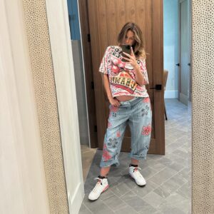 Lala Kent Instagram - I took Ocean to the beach to play with her cousins. I wore the one and only one piece that fits me. I never want to see it again after I have Baby S 😂 Ocean and Summer continue to steal the show at all times. I found a stretchy look to wear to the Miss USA pageant ( @scheana was one of the judges). I was doing some judging of my own while I shoved popcorn in my face, pretending I was in Miss Congeniality (all of the women were absolutely beautiful!) We went back to my home state of Utah. Ocean’s favorite part was the gondola and s’mores. She loves Park City, Utah! She also painted her treasure box. We’ve been working on sleeping in her own bed like a big girl and she has been killing it! Every night she sleeps in her own bed she gets a sticker on her sleep chart- once she completes a whole row (week), she gets a toy from the treasure box. We are 5 nights in y’all! Wish us luck!!