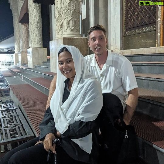 Langston Hues - 573 Likes - Surah Al-Ma'idah (5:3): "This day I have perfected for you your religion and completed My favor upon you and have approved for you Islam as religion."
Alhamdulillah let's welcome our brother Matt @climbercoomber to this beautiful kinship of Islam filled with love & light ✨ @vinnafw
May Allah continue to guide you and give you the best of this life & the life to come Ameen 🤲🏽🪷
#islam #muallaf #login #revert #muslimsinbali #newmuslim