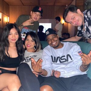 Langston Hues Instagram - Shuffle Gang 🤙🏾
@benutomo @dylancarr8 @ellasyarli @utarihues