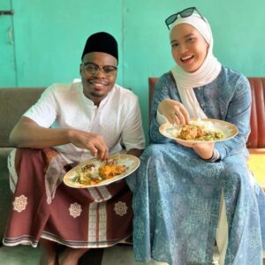 Langston Hues Instagram - We lost a second one due to miscarriage at 8 weeks but we all smiles, Allah is the best of planners alhamdulillah 🤲🏽 keep us in your Dua inshallah ameen. Takbir!

Eid Mubarak Fam ✨ 1 Ummah ☝🏽
