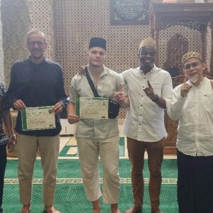 Langston Hues Instagram - A Muslim is the brother of another Muslim. He does not wrong him, nor does he forsake him when he is in need." Hadith - Sahih Bukhari ☝🏾🎉

Jumu'ah Mubarak, and what a beautiful day it is. There were 2 people that joined us on this beautiful path of Din al-Islām. Takbir! Let's all go and give our brothers a warm welcome. May Allah continue to guide them and grant them the best of this life and the life to come Ameen 🤲🏾 @sashabedouin & @vladimirfrolovg 

Many thanks to the amazing cameraman @brs_bdmansyah 

And our brother @marcodet_ 🎉

#shahadah #syahadat #muallaf #revert #newmuslim