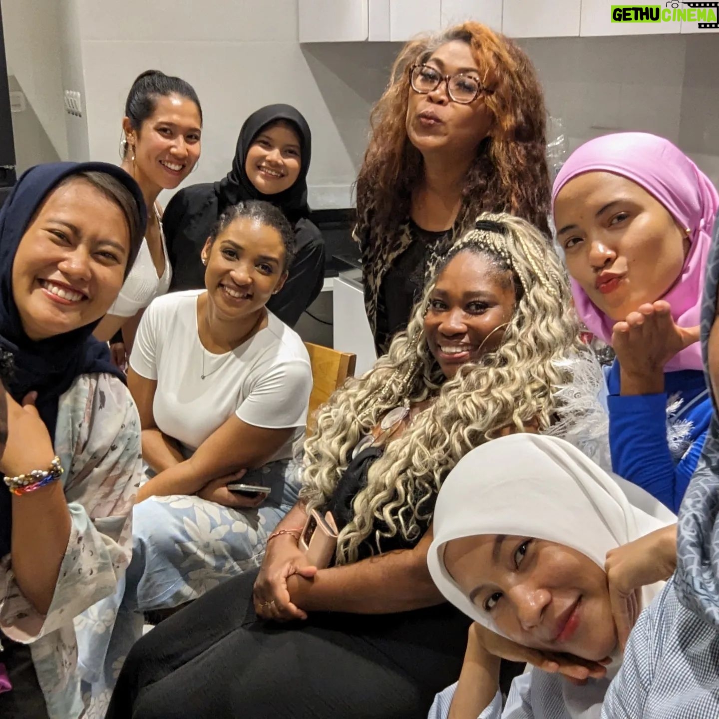 Langston Hues - 1.3K Likes - And hold fast, all together, by the rope which Allah (stretches out for you), and be not divided among yourselves; and remember with gratitude Allah's favour on you;
Quran 3:103
Thank You @ananta.villas
#seekingnearness #seekers #retreat #bali #ihsan #balimuslims #muslimsinbali