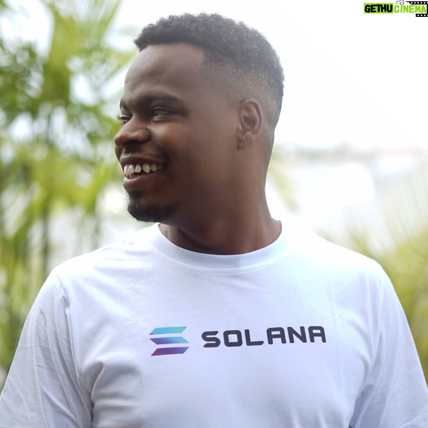 Langston Hues - 450 Likes - I'm a Happy #Sol ❤️
#solana